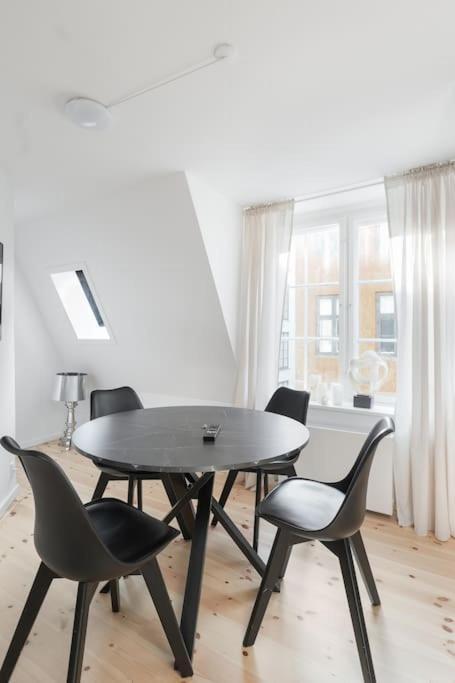 Charmerende Lejlighed Ved Nyhavn 3 Sal Copenhagen Luaran gambar