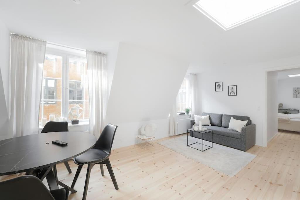Charmerende Lejlighed Ved Nyhavn 3 Sal Copenhagen Luaran gambar